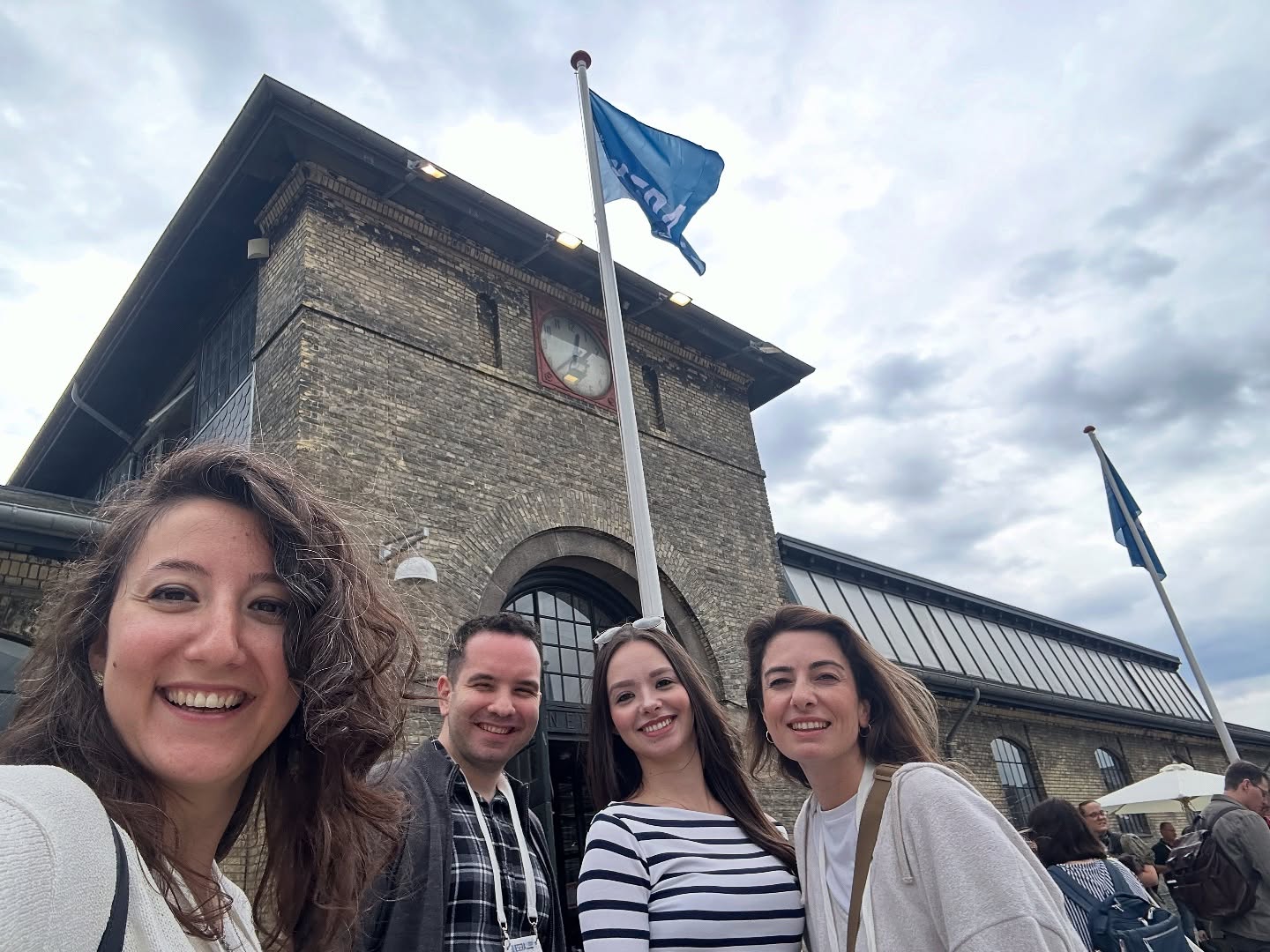 575625591_17847851049596395_4501241990642179697_n.jpg (299 KB)